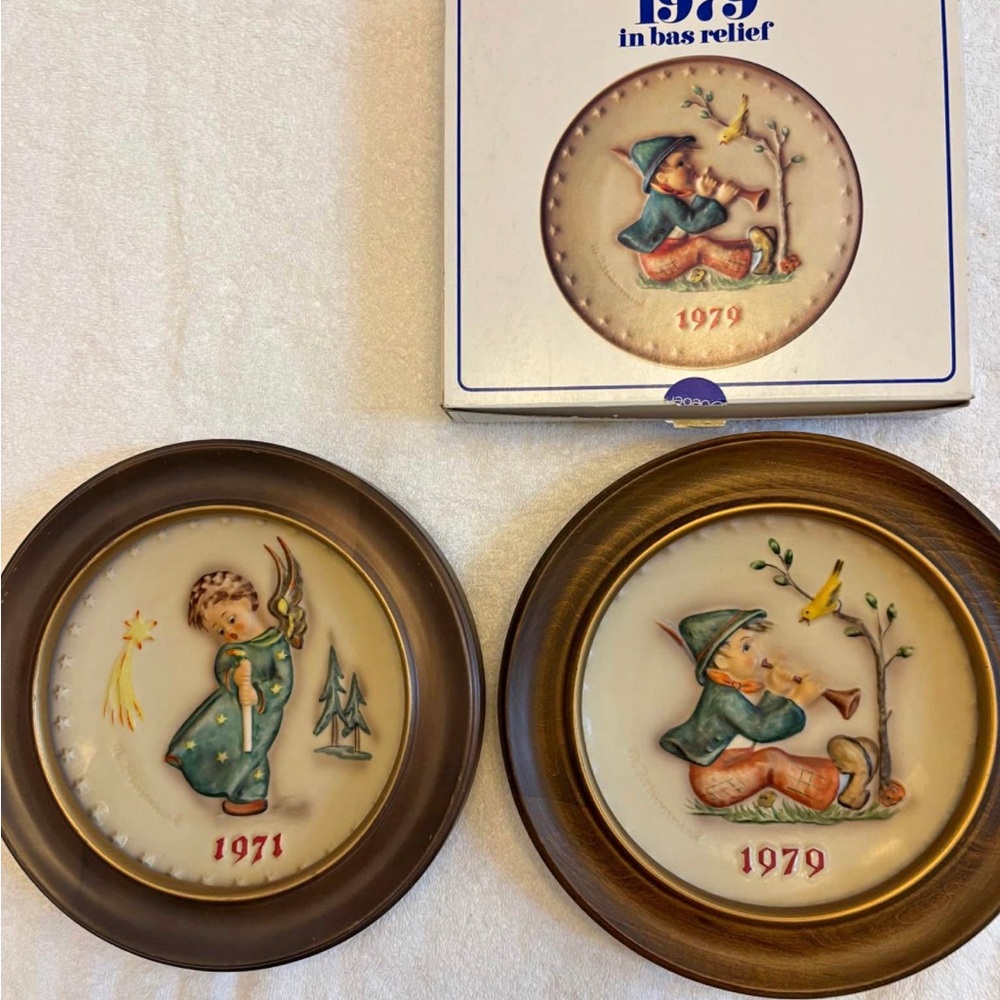 Hummel Decorative Plates - Brown and Cream